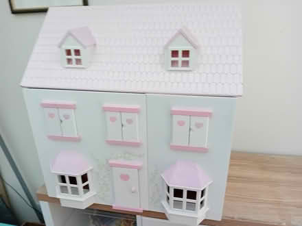 Photo of free 3 storey dolls house (Cubbington CV32) #1