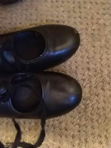 Photo of free Girls tap shoes size 2.5 (South Heighton BN9) #3