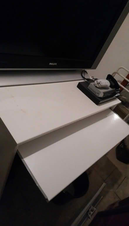 Photo of free White laptop /PC/ study desk (BT6) #1