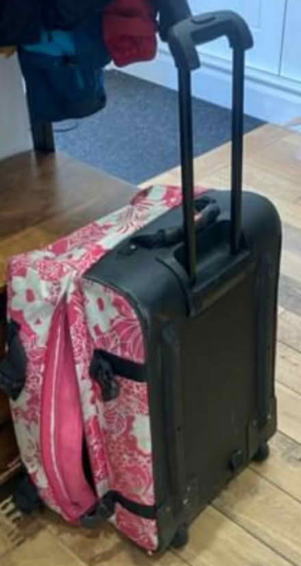 Photo of free Roxy suitcase (South Tottenham N15) #3