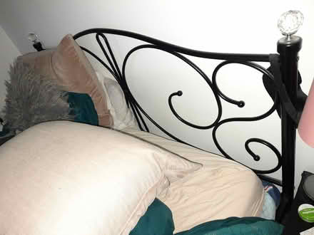 Photo of free Black metal kingsize bedframe (BD20) #1