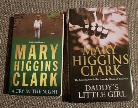 Photo of free 2 Mary Higgins Clark Fiction Books (Handforth SK9) #1