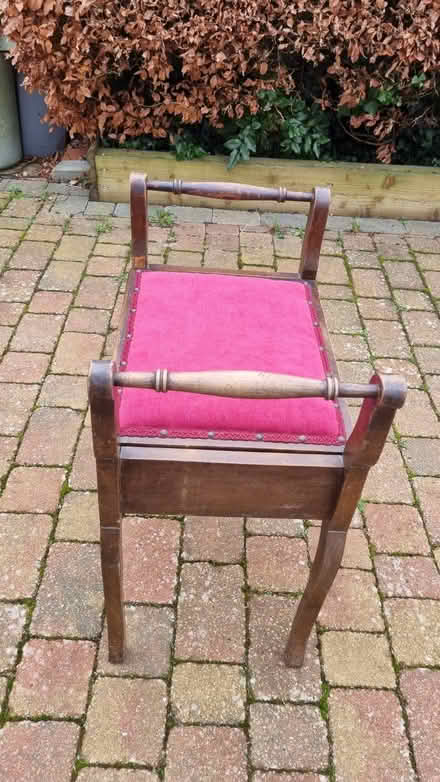 Photo of free Piano Stool (Datchworth Green SG3) #2