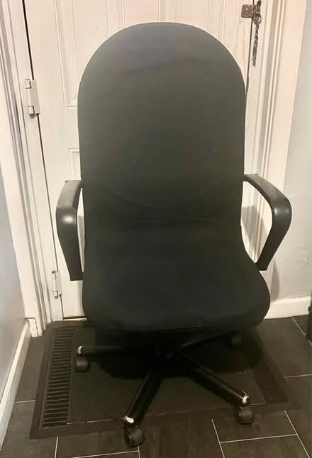Photo of free Swivel Office chair (Irlams o' th' Height M6 7) #1