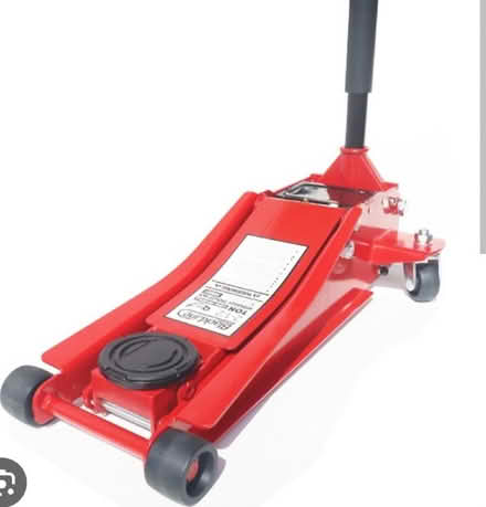 Photo of trolley jack (Black Notley CM77) #1