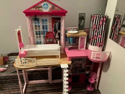 Photo of free Barbie house and furniture (Sheffield S6) #1
