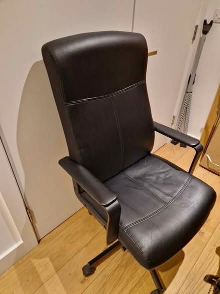 Photo of free Black leatherette desk chair (South Reading RG2) #1