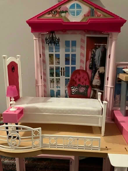 Photo of free Barbie house and furniture (Sheffield S6) #4