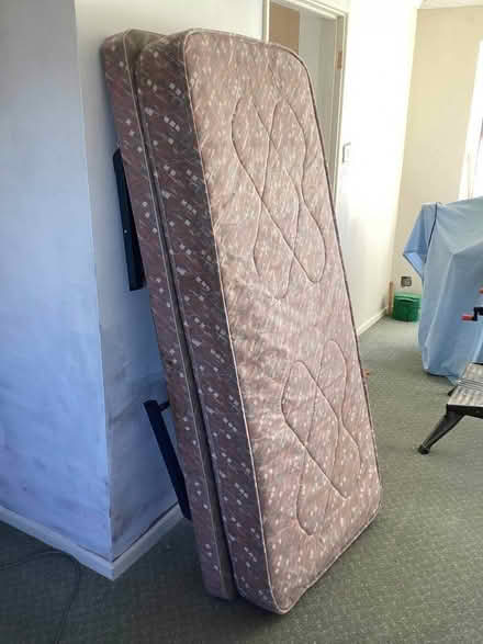 Photo of free Small single bed (Flitwick MK45) #4