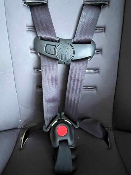 Photo of free Cosco Brand Car Seat - Lightweight with Latch (Barnes SW13) #2