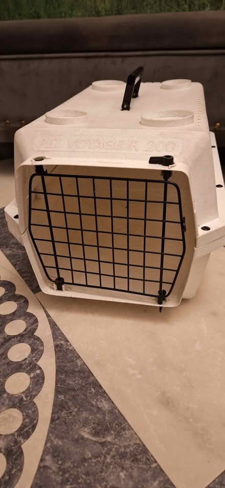Photo of free Cat/small pet carrier (Mansfield NG18 2) #1