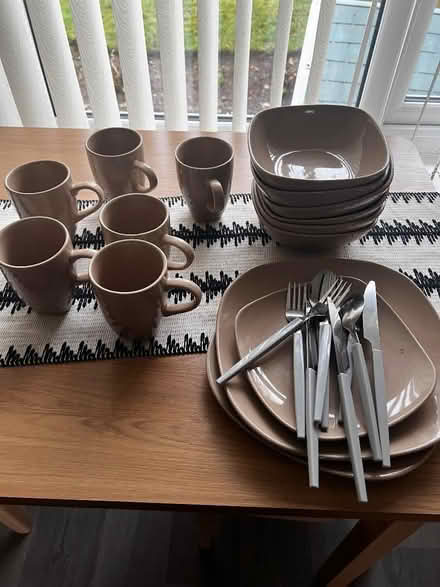 Photo of free Few cups , couple of plates and cutlery (Orford WA2) #1