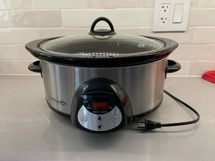 Photo of free Crockpot 6 quart (Hawthorne and Pleasant) #1
