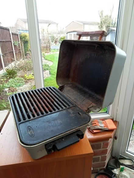Photo of free Small tabletop bbq (Bengeo SG14) #2