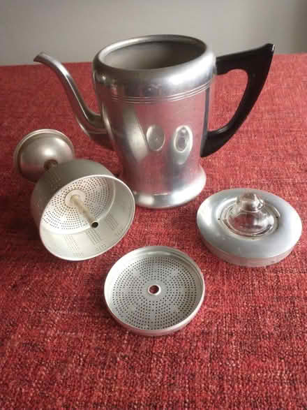 Photo of free Vintage coffee percolator (Fleetville) #2