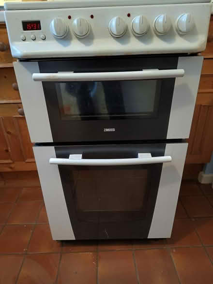 Photo of free Zanussi Electric Cooker (TN27) #1