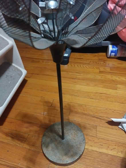 Photo of free Cute metal flower candle holder (Jamaica new york) #3