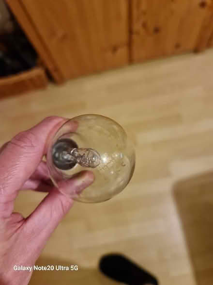 Photo of 42W halogen E27 bulb (Bishops Cleeve GL52) #1