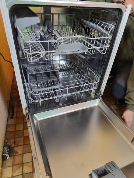 Photo of free Built in Bosch dishwasher (Cowley, OX4) #2