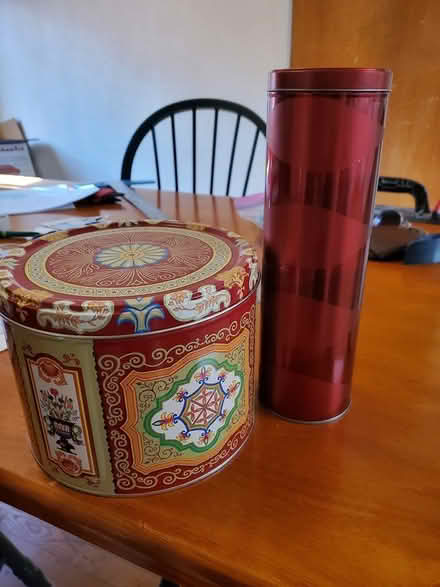 Photo of free Empty cookie tins (NE Carlisle and Indian School) #1
