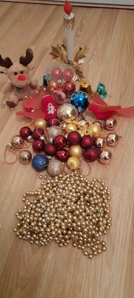 Photo of free Christmas items (Springfield CM2) #1
