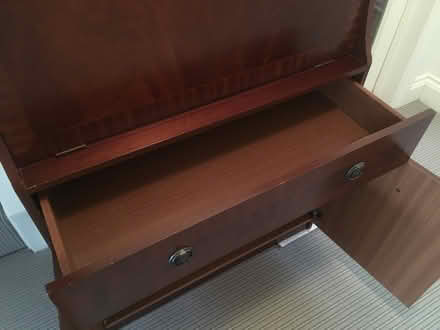 Photo of free Bureau unit (Wallingford) #1