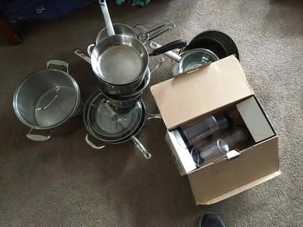Photo of free Pots / misc. kitchen stuff (Annapolis Overlook) #1