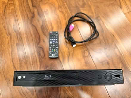 Photo of free LG - DVD/Disc Player (Blu-Ray) (SW7) #4