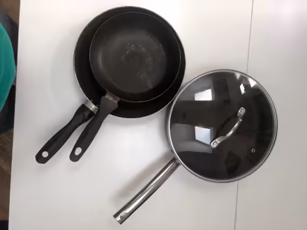 Photo of free Pans (Bare LA4) #1