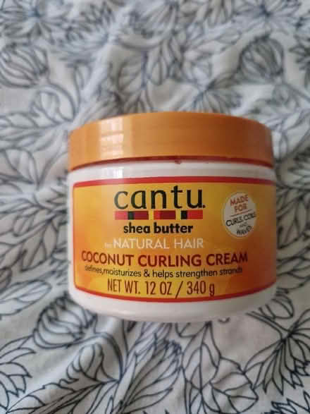 Photo of free Cantu curl defining cream. 12oz/140g tub (Linslade LU7) #2