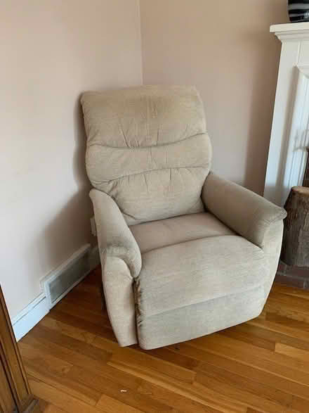 Photo of free Lounger chair (Burlington, MA) #1