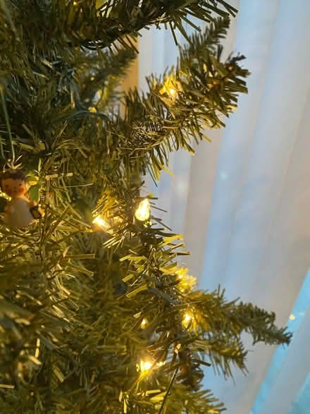 Photo of free 5’ nice artificial Christmas tree (UW area) #3
