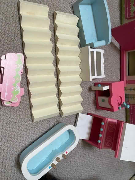 Photo of free Dolls house (N6) #3