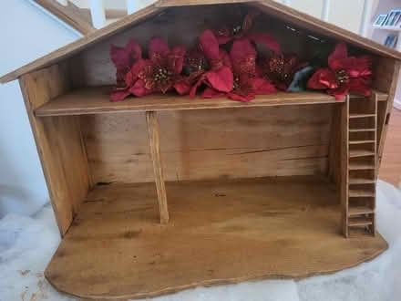 Photo of free Wooden stable for nativity figures (Severn) #2