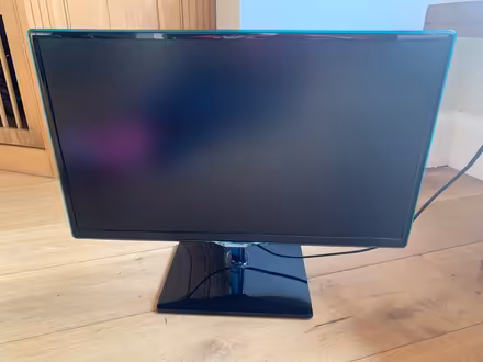 Photo of free Samsung 24 inch tv (RH5) #1