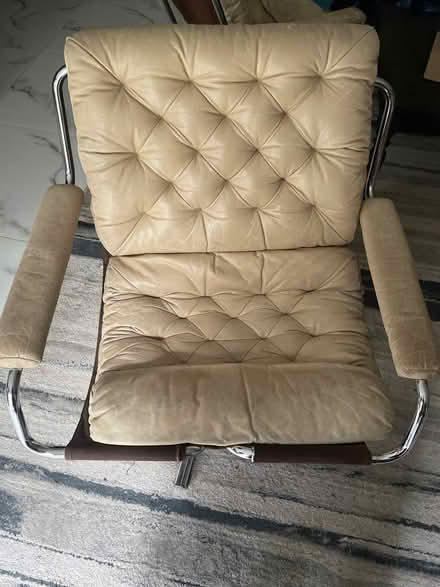 Photo of free 2 comfy chairs (San ramon) #1