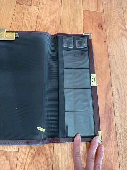 Photo of free Cambridge leather binder (Pentagon City) #4