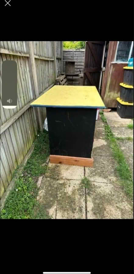 Photo of free Desk (stevenage) #2