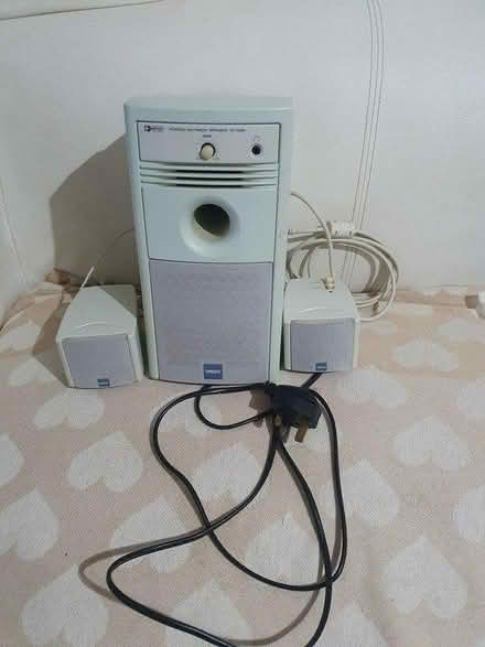 Photo of free Yamaha PC multimedia speakers (Rushden NN10) #1
