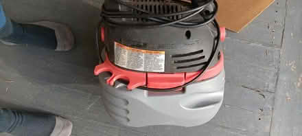 Photo of free 2.5 gallon husky wet/dry vac (Maple Leaf) #1