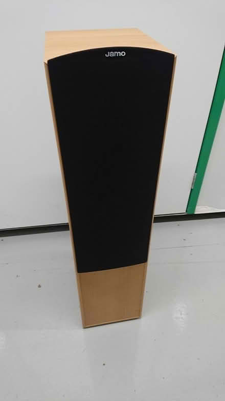 Photo of free Jamo speaker (Isleworth TW7) #1