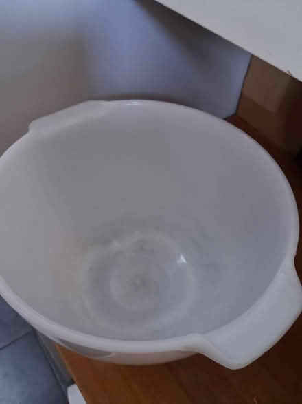 Photo of free Large Pyrex mixing bowl (Melksham forest area) #2