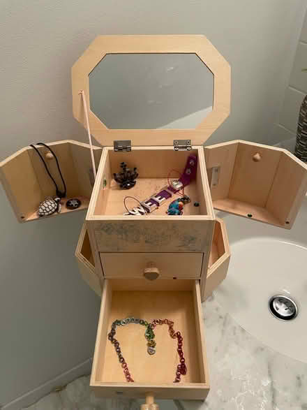 Photo of free Jewelry and Box (Chelsea, ny) #2