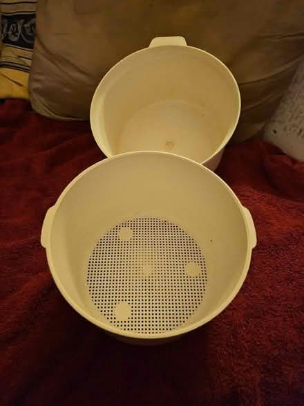 Photo of free Small white dish with lid (Newtown WN5) #3