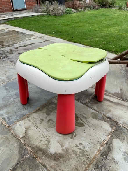 Photo of free Water play table (Henley-on-Thames RG9) #1