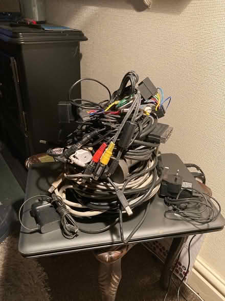 Photo of free Computer/ Audio/ Video Cables (tunstall LA6) #1