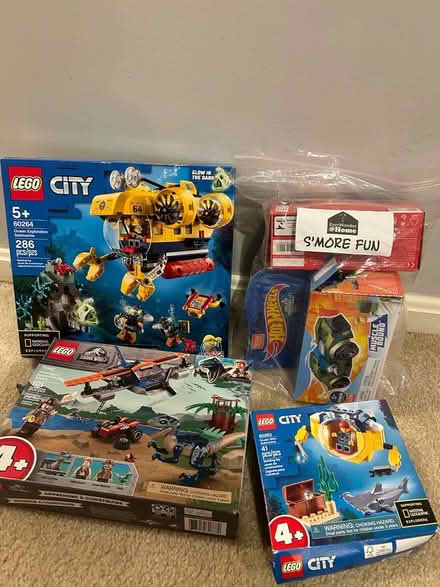 Photo of free Legos and hot wheel building sets (Arlington Heights) #1
