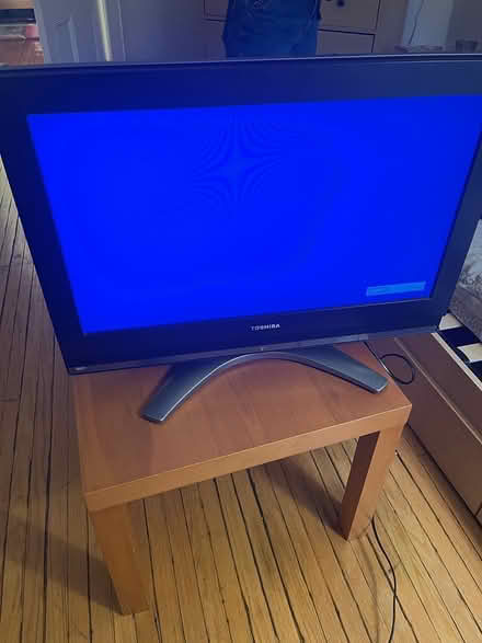 Photo of free Toshiba 27in 720p TV (Roncesvalles) #1