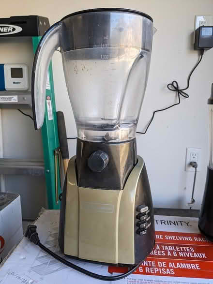 Photo of free hamilton beach blender (Terra Vista Way and Pierce Ave) #1