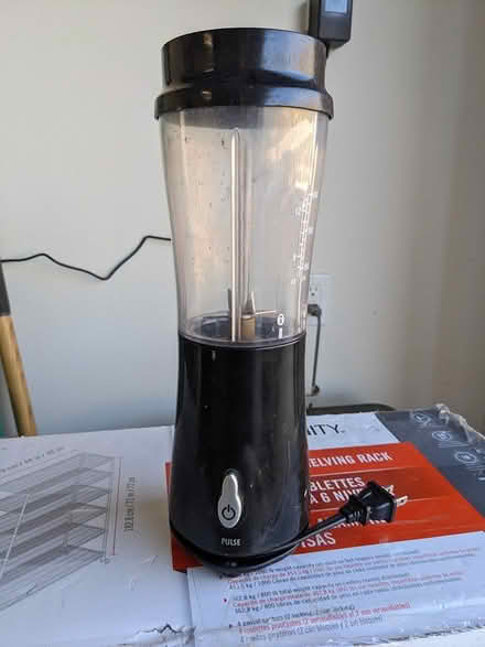 Photo of free small blender (Terra Vista Way and Pierce Ave) #1